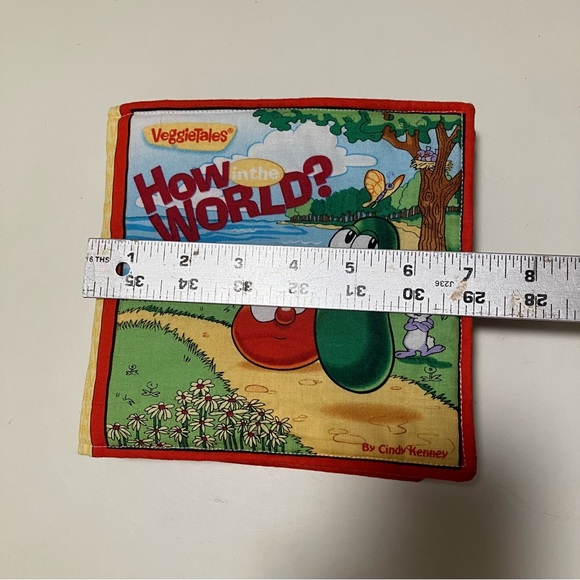 VeggieTales How In The World? Cloth Plush Book - Picture 7 of 8